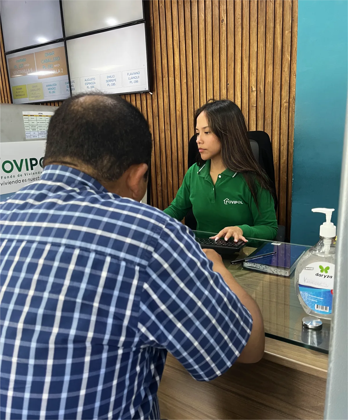 Orientación presencial al administrado FOVIPOL