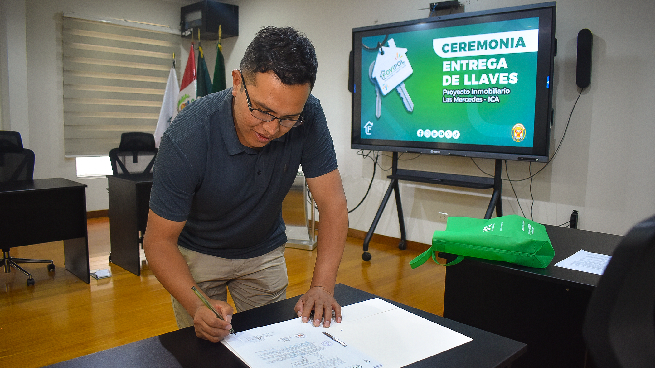 FOVIPOL realizó entrega de llaves a suboficial PNP del proyecto Las Mercedes de Ica