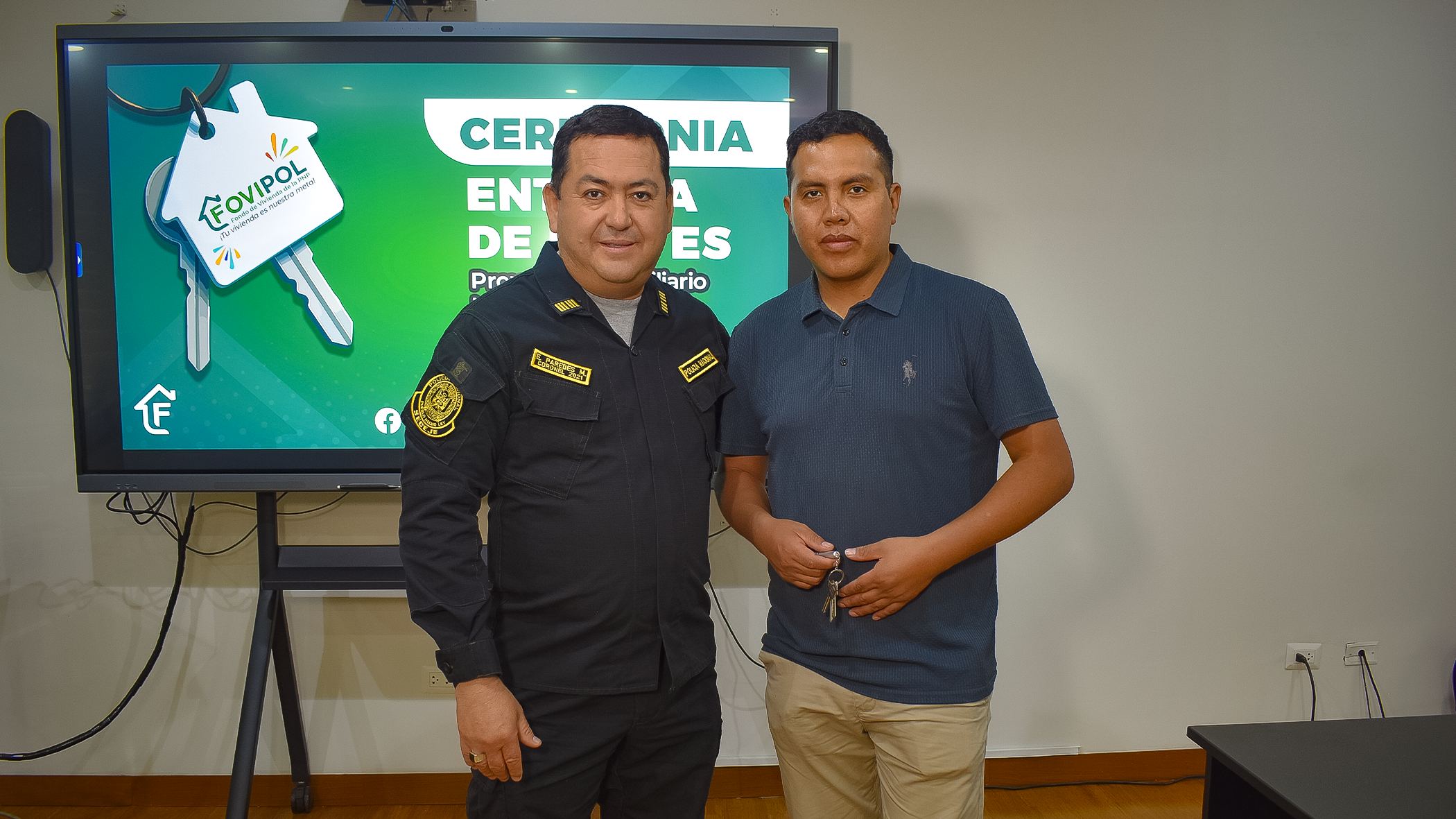 FOVIPOL realizó entrega de llaves a suboficial PNP del proyecto Las Mercedes de Ica