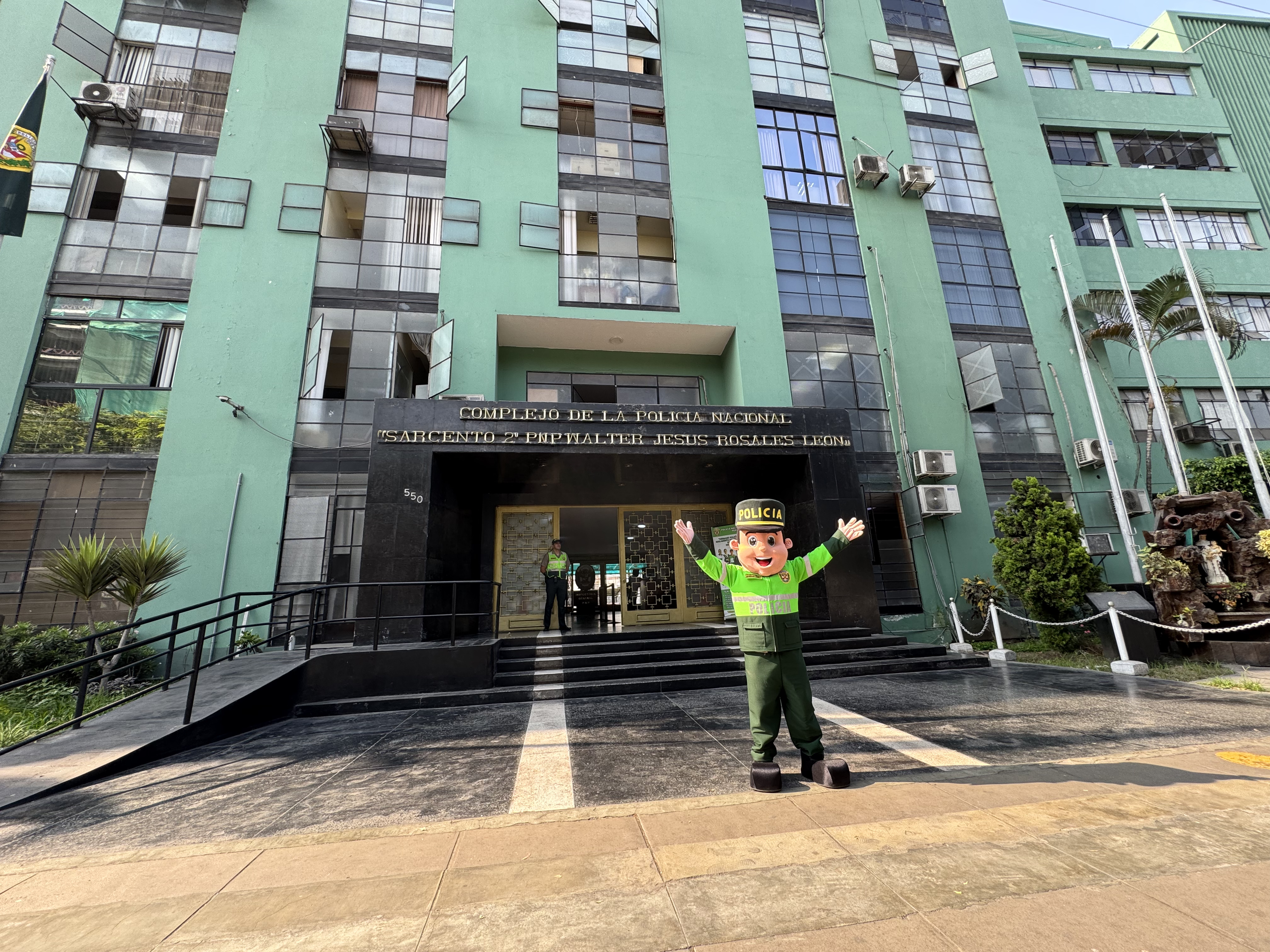 FOVIPOL brindó orientación e información a más de 300 efectivos policiales