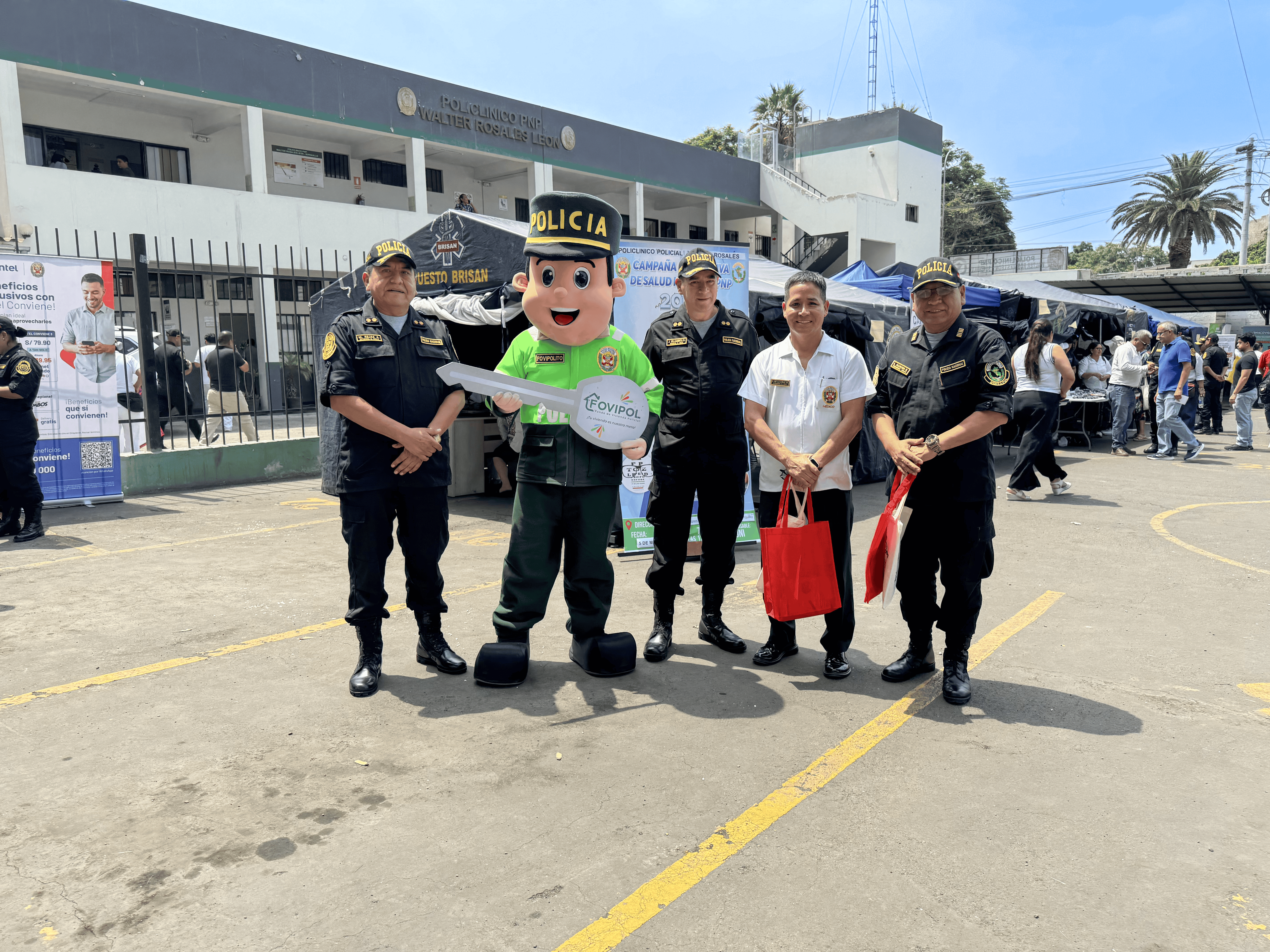 FOVIPOL participó en feria informativa dirigida al personal policial en el Policlínico PNP “Walter Rosales León”