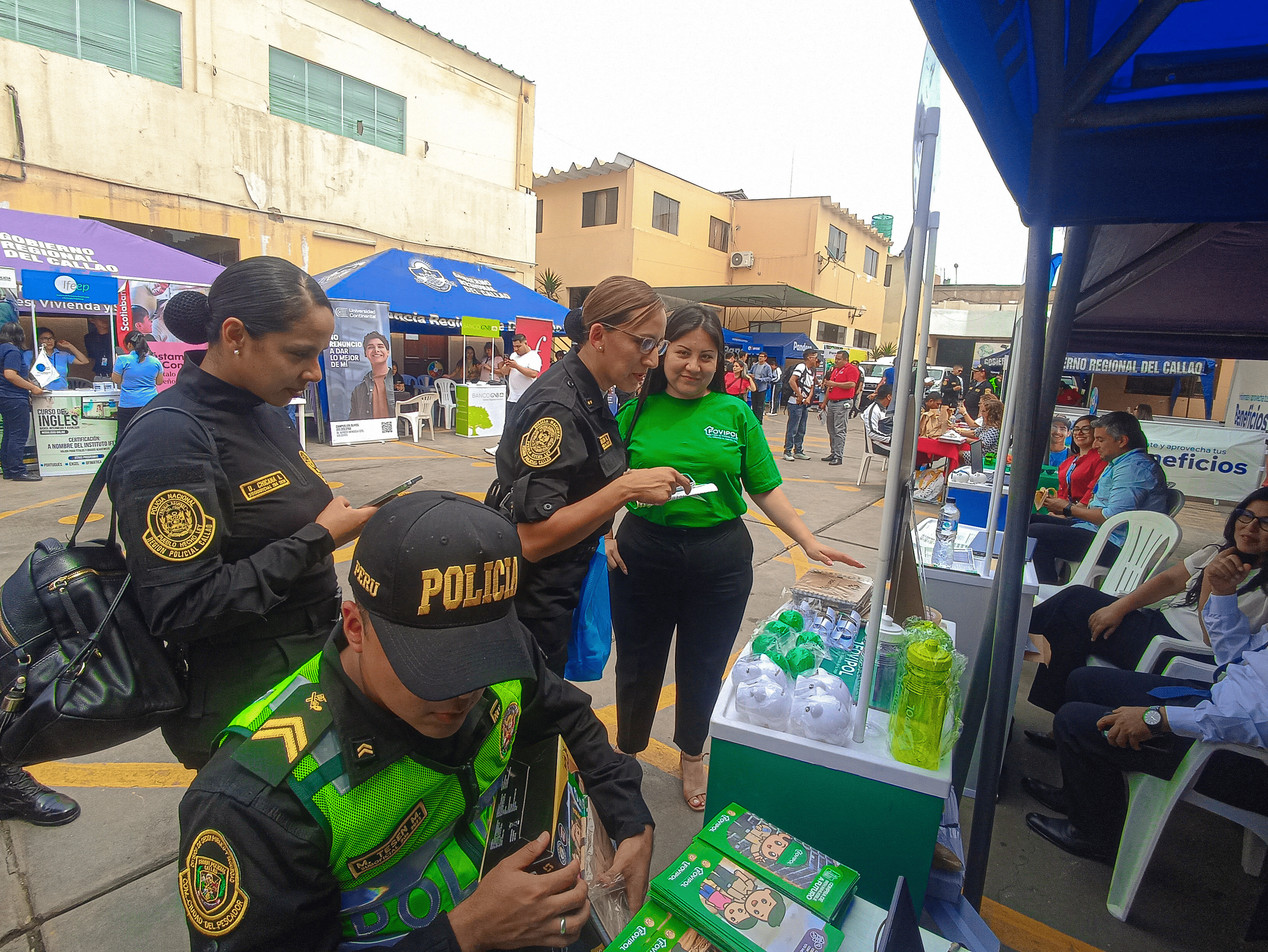 FOVIPOL brindó atención a más de 100 administrados en jornada informativa en la Región Policial Callao