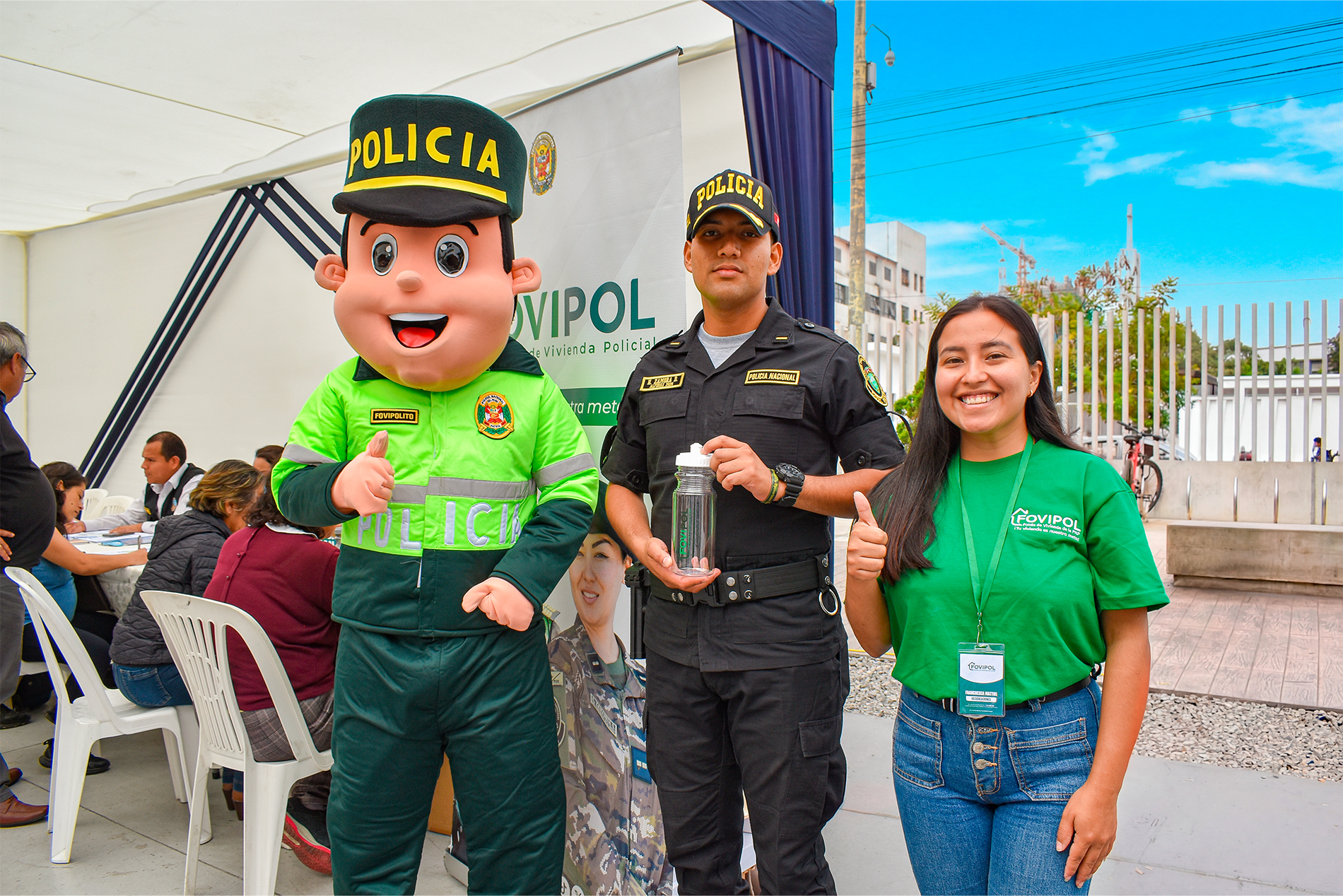 FOVIPOL fortalece su cercanía con la familia policial en feria itinerante del MININTER