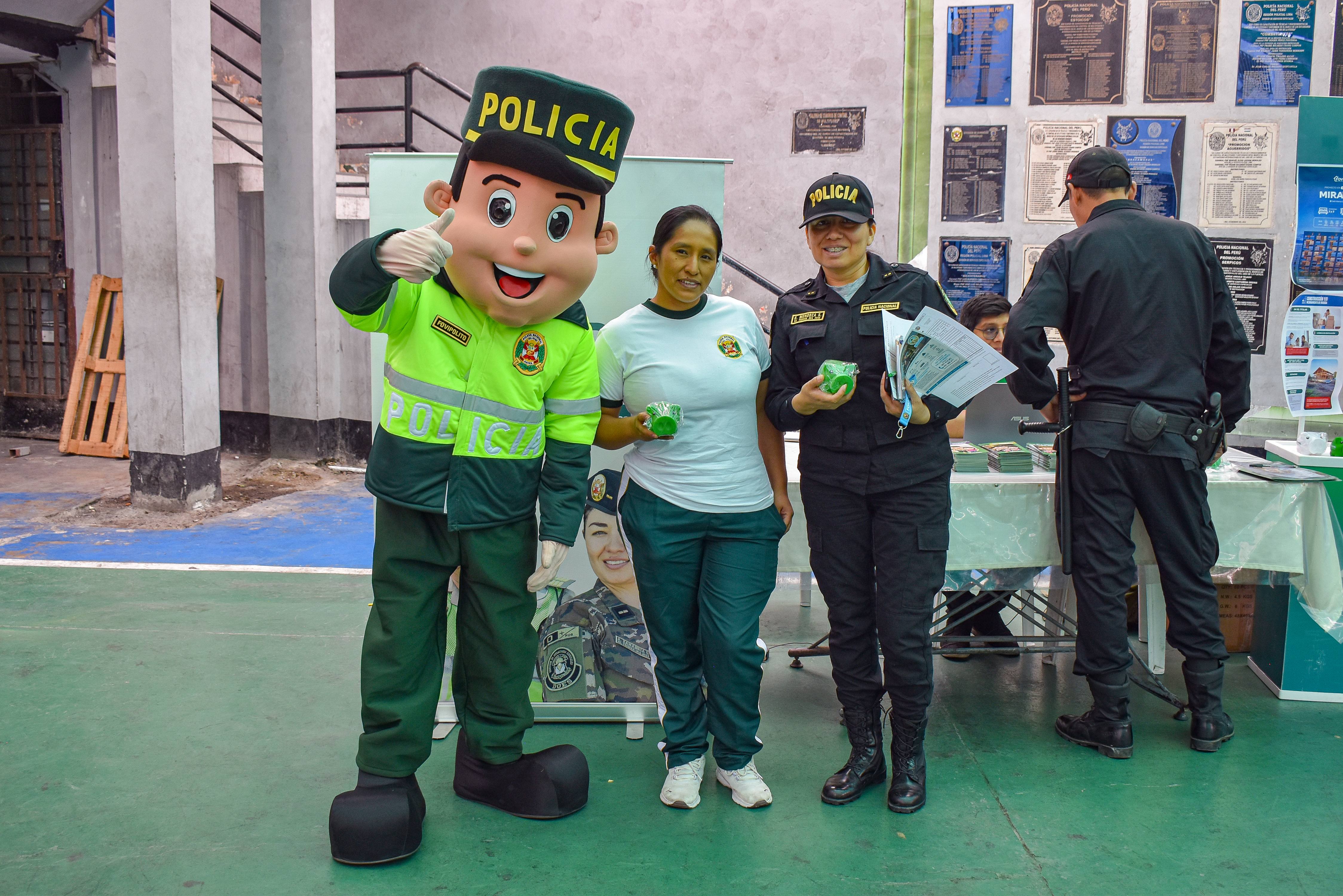 FOVIPOL fortalece su cercanía con la familia policial atendiendo a más de 200 efectivos en Lima